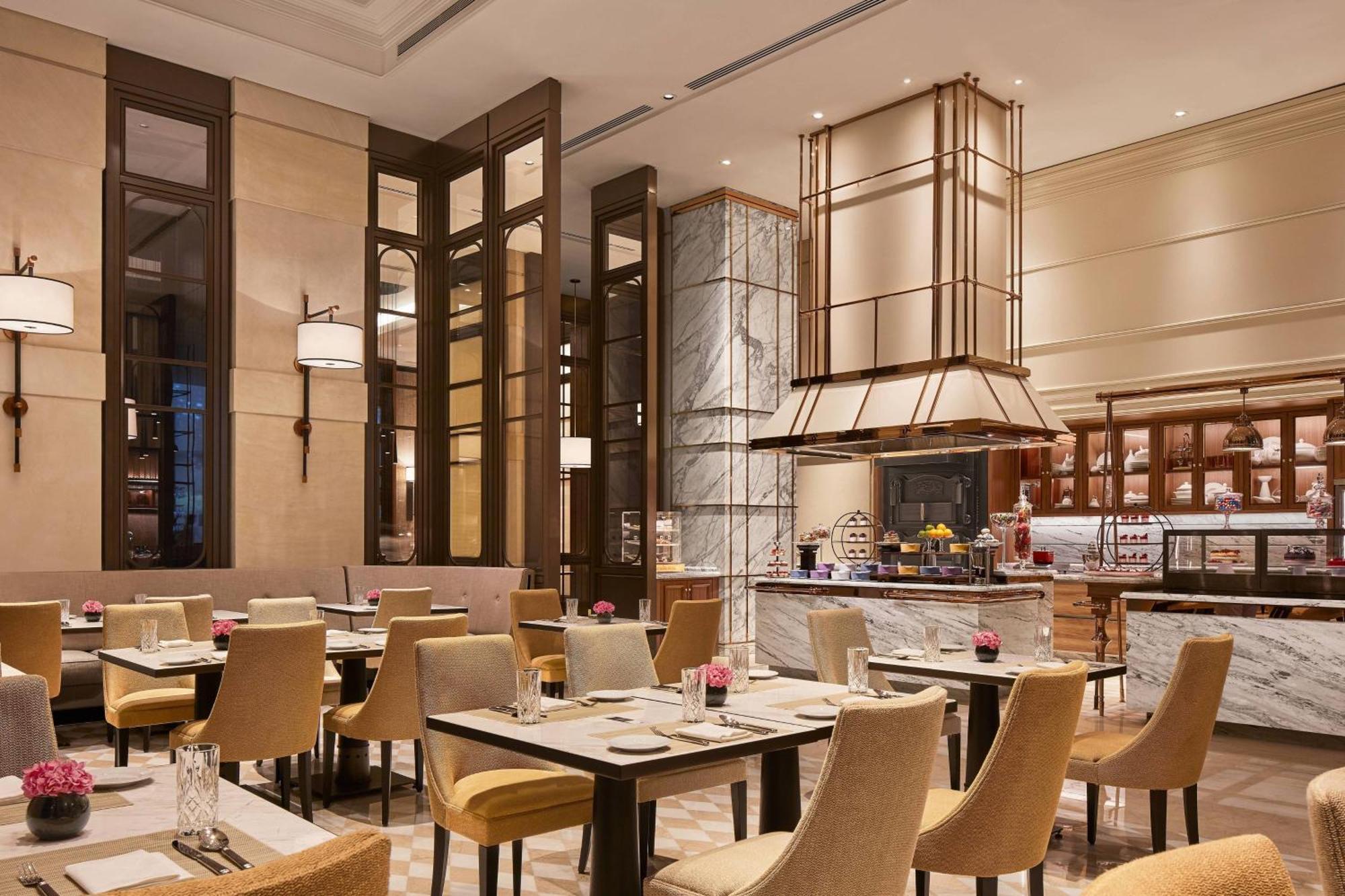 The Ritz-Carlton, Pune Exteriör bild