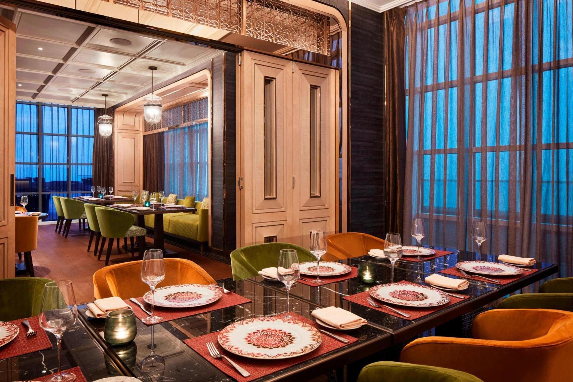 The Ritz-Carlton, Pune Exteriör bild