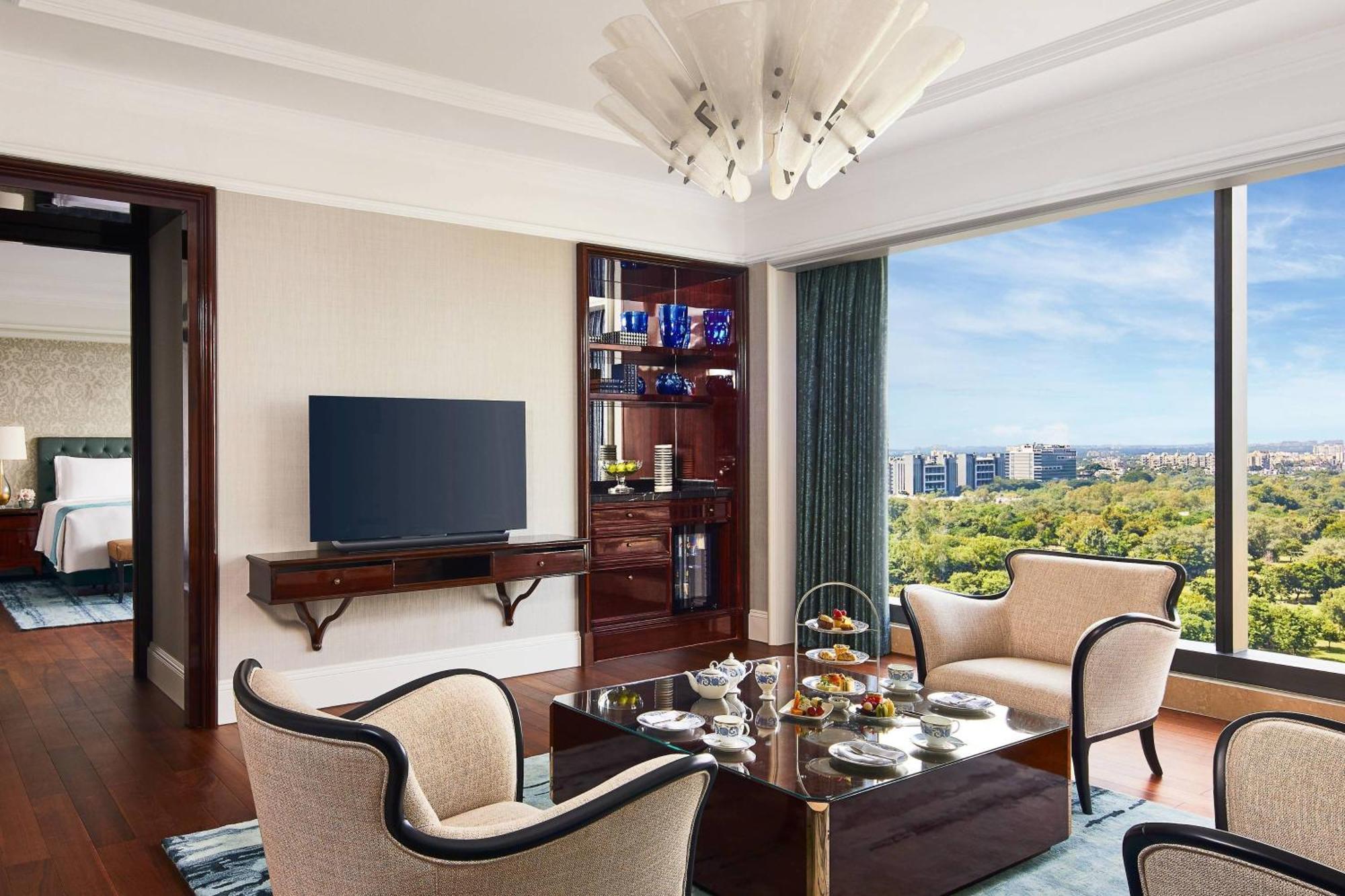 The Ritz-Carlton, Pune Exteriör bild