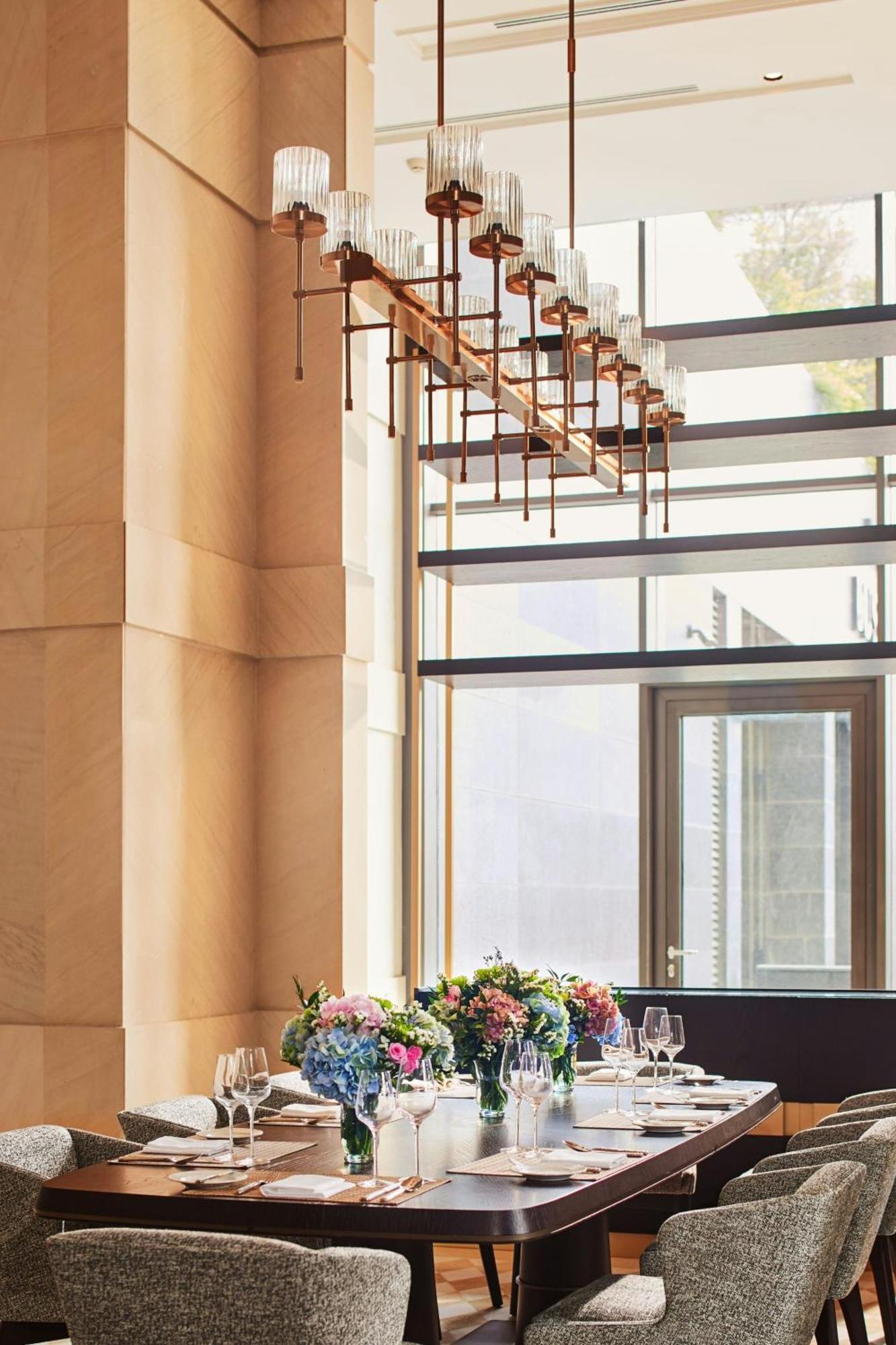 The Ritz-Carlton, Pune Exteriör bild